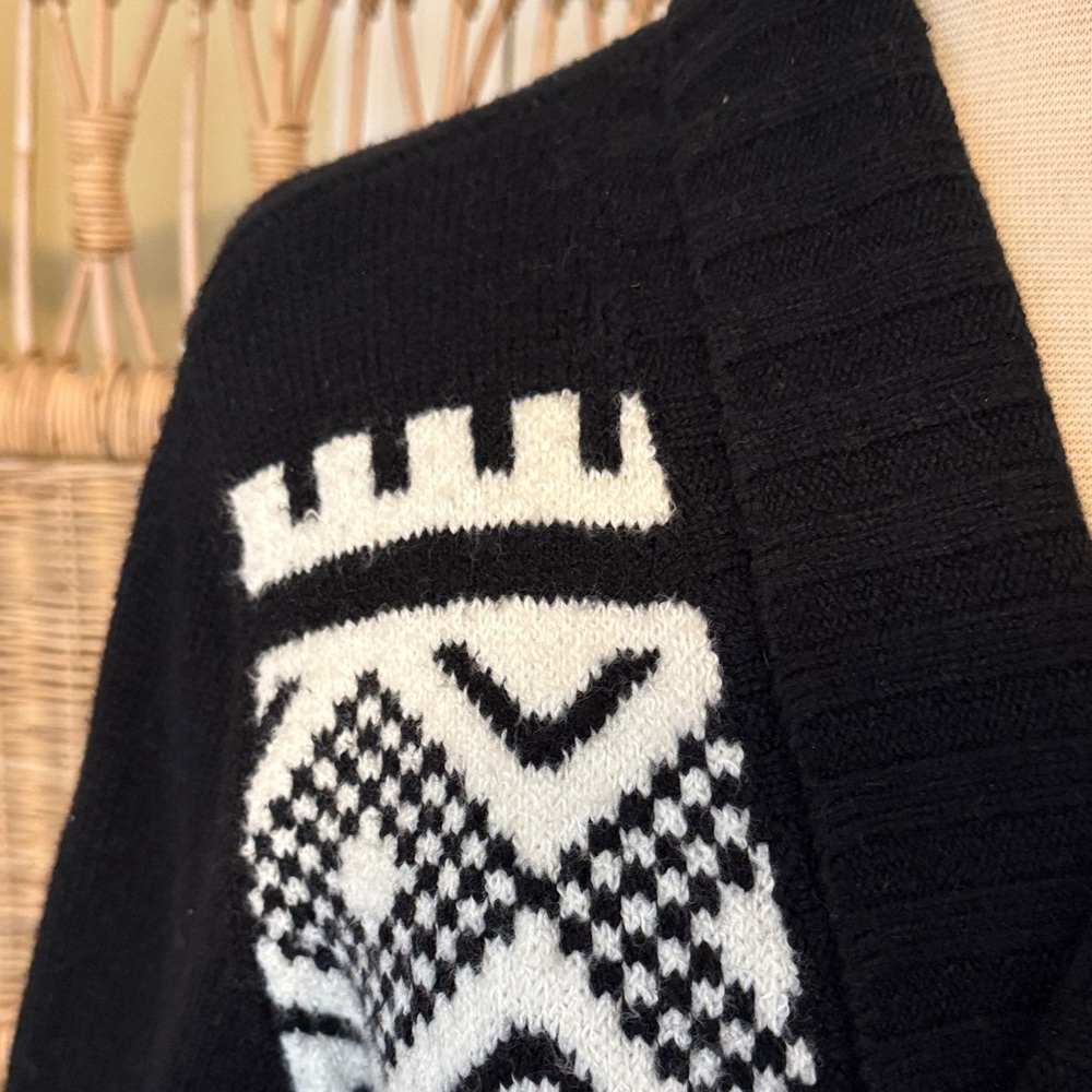 Old Navy Black & White Patterned Women's Cardigan Sweater with Belt - Picture 2 of 5